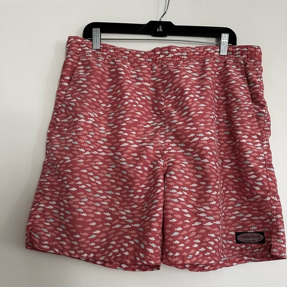 Vineyard Vines Other - Vineyard Vines Shorts Mens  XL (16) Pink Fish Swim Trunks Pockets Mesh Lined